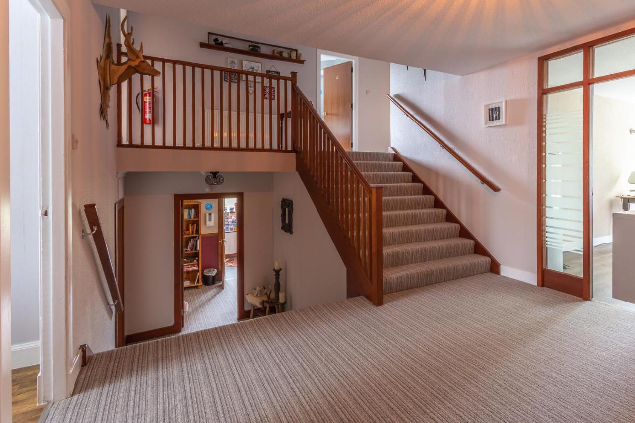 פורט ויליאם Braeburn Guesthouse מראה חיצוני תמונה